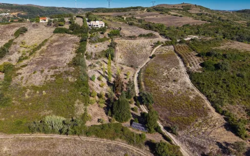 Quintinha com moradia T3 Térrea a 10 minutos de Arruda dos Vinhos