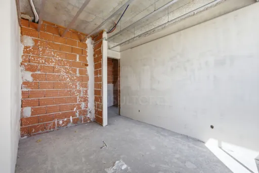 New 3-Bedroom Apartment, a 10-Minute Walk from Baleal Beach