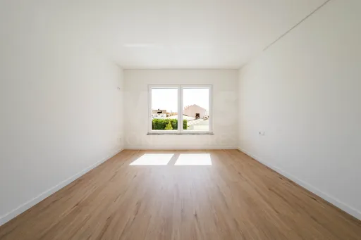 Moradia T3+2 Moderna com Vista Mar e Terraço Panorâmico