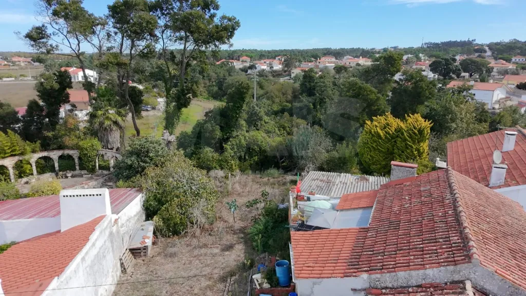 Terreno com Potencial de construção no  Nadadouro