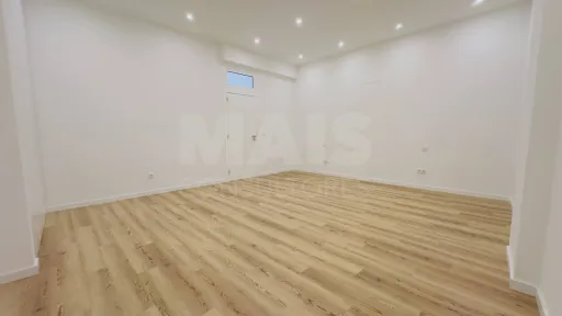 Apartamento T1 Totalmente Remodelado  | Centro da Lourinhã
