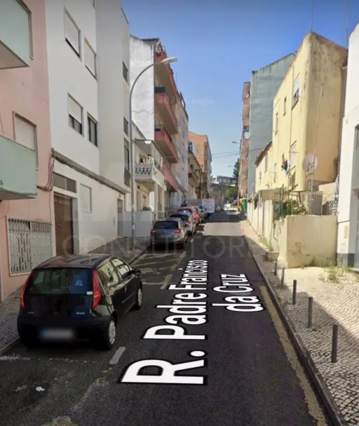 Prédio de 7 Apartamentos/Loja na Brandoa - Amadora