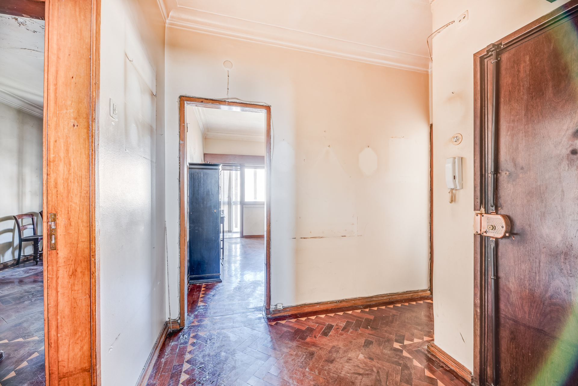 Apartamento para Remodelar no Bairro de Santos