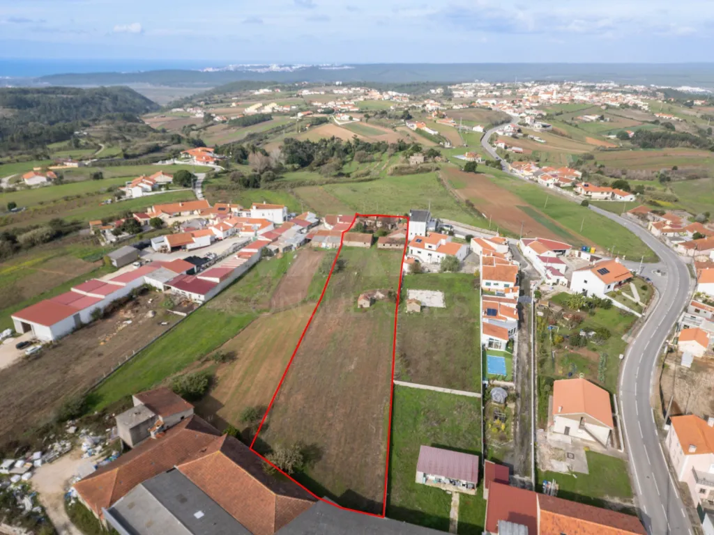 Moradia Térrea para Reabilitar com Terreno, Vista Mar e Vista Sítio da Nazaré – Bárrio, Alcobaça