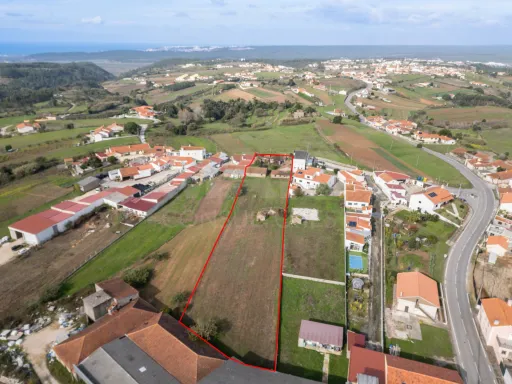 Moradia Térrea para Reabilitar com Terreno, Vista Mar e Vista Sítio da Nazaré – Bárrio, Alcobaça