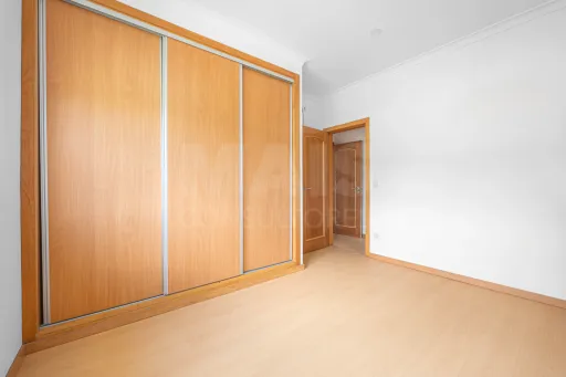 Moradia T6 Remodelada com Vista para a Serra de Montejunto