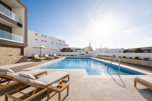 Villas Mar – Moradia V3  com piscina e vista mar  a 150 metros da Praia -