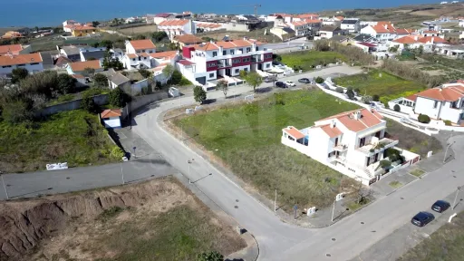 Lote Terreno em Urbanização, Construção de Moradia Isolada Unifamiliar em Atalaia
