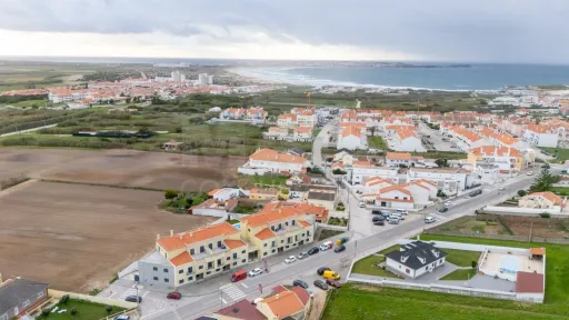 Terreno para Construção a poucos metros da Praia do Baleal