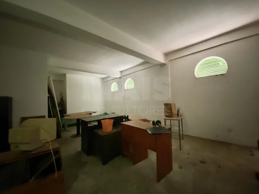 Cave ampla em predio Habitacional