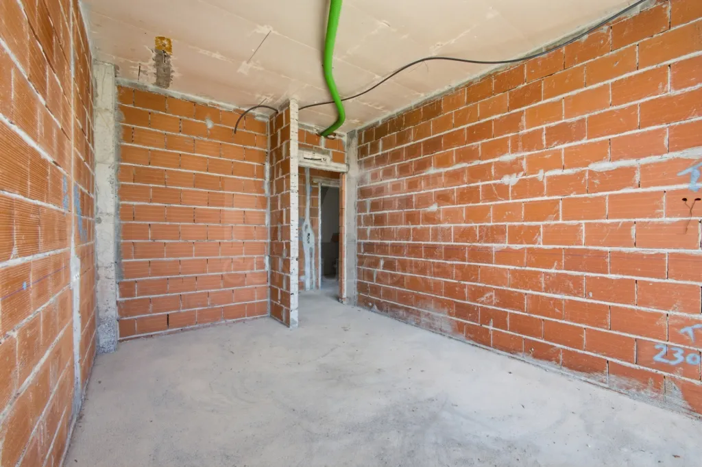Moradia T4 com piscina em lote de 759m2 em Amoreira Óbidos
