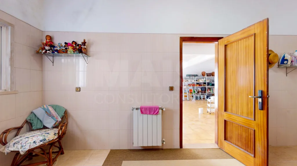 Moradia T5, na calhandriz com piscina