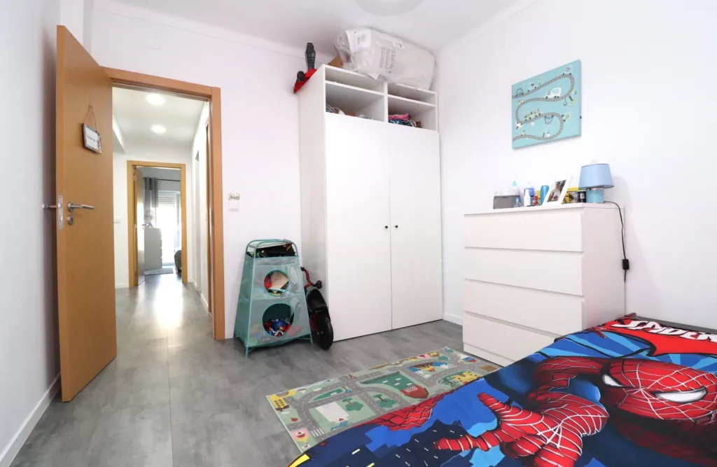 Apartamento T3 Totalmente Remodelado 3º andar em Samora Correia