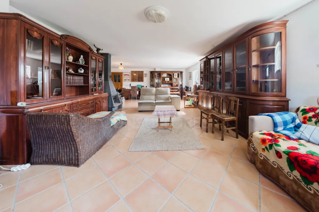 Quinta T4 C/ Garagem e mais de 13.000 m² terreno em Carvalhal, Bombarral
