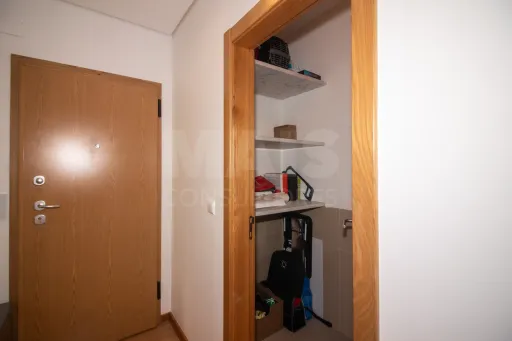 Apartamento T2 Moderno com Garagem | A-da-Beja, Amadora
