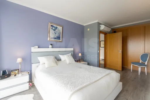 Moradia T4 de luxo no Barrocalvo, Carvalhal, Bombarral