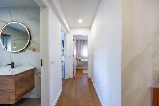 Apartamento T3 Renovado com Garagem Box – Cidade Nova, Caldas da Rainha
