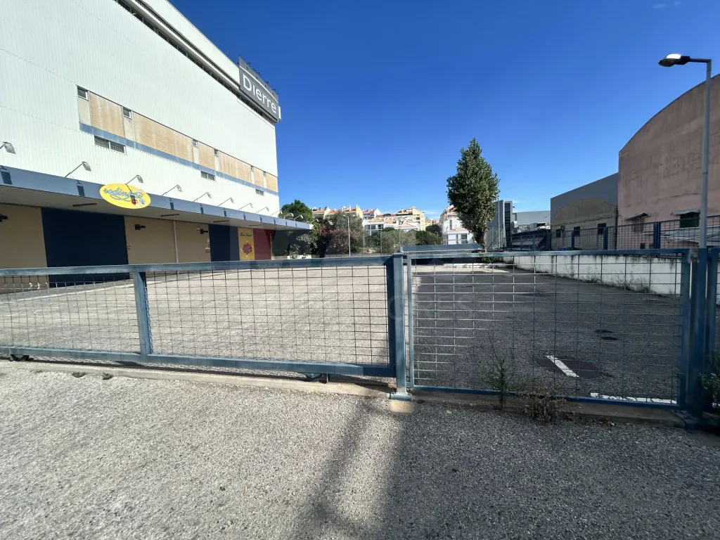 Excellent Warehouse - Prior Velho
