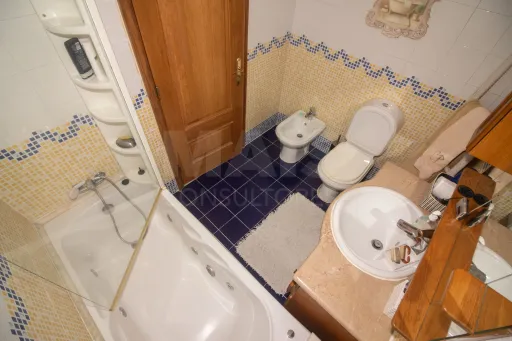 Apartamento T4 no Carregado