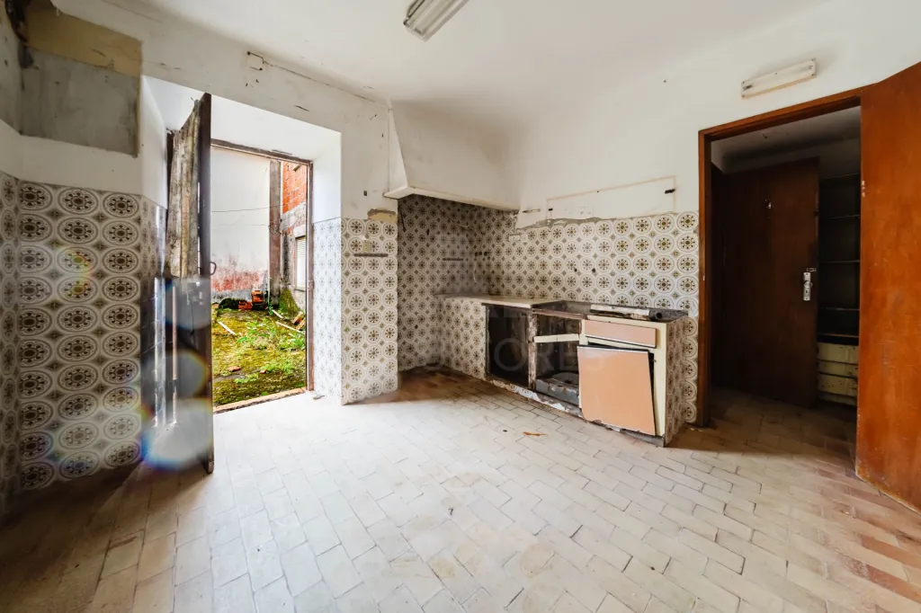 Moradia com 1.040 m² de Terreno no Seixal, Lourinhã