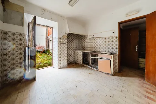 Moradia com 1.040 m² de Terreno no Seixal, Lourinhã