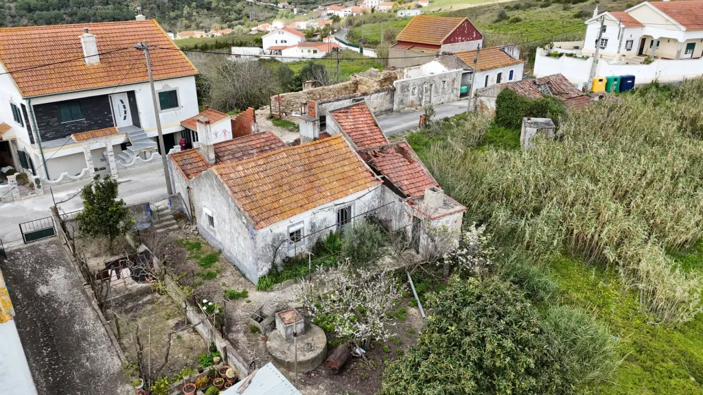 Casa de habitação e terreno Meca- Alenquer
