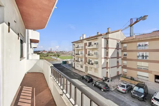 Apartamento T3 com suite e arrecadação em prédio com elevador
