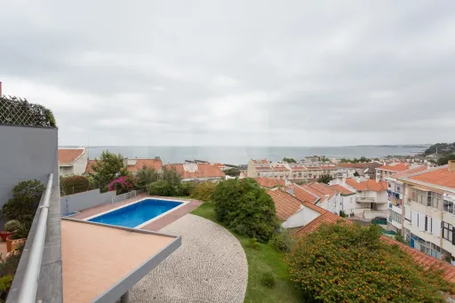 T3+1 Algés, duplex vista mar, condomínio fechado e piscina
