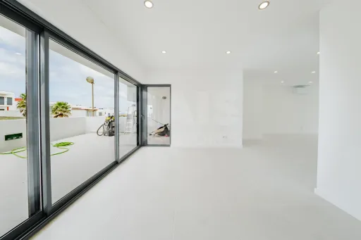 New 4 Bedroom House w/ Sea View, Pool and Garage, Areia Branca, Lourinhã