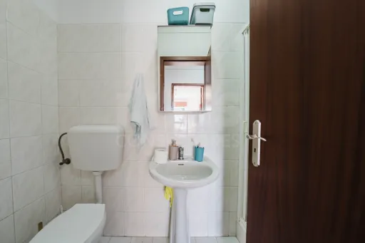 Apartamento T3 em Peniche com 110 m², perto do centro e da Universidade