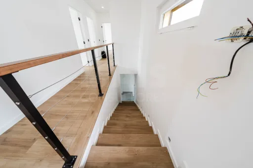Moradia V3  moderna com piscina, vista de campo e excelente localização  Matas – Lourinhã