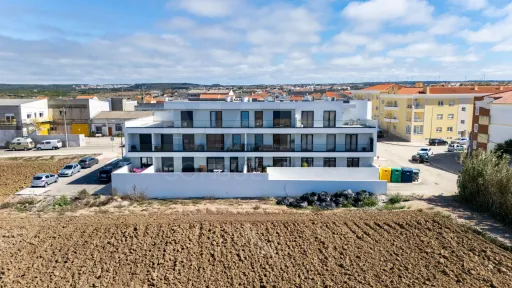 Apartamento T3 semi-novo vista mar com garagem