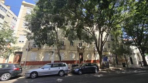 Two-bedroom apartment in Alcântara