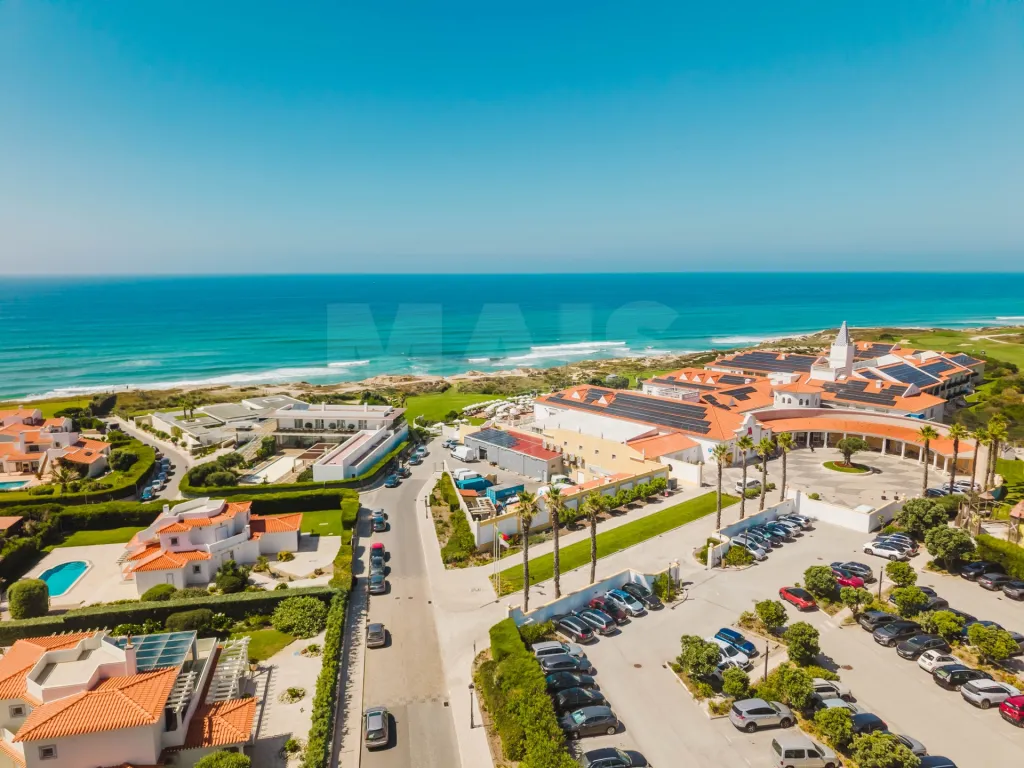 Apartamento T3 com vista mar, piscina e garagem — Praia D'El Rey Golf & Beach Resort