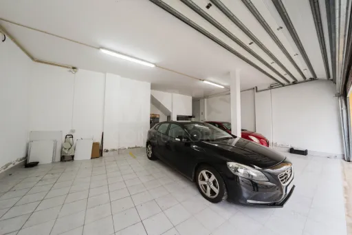 Apartamento T2 no Centro com Garagem e Estacionamento