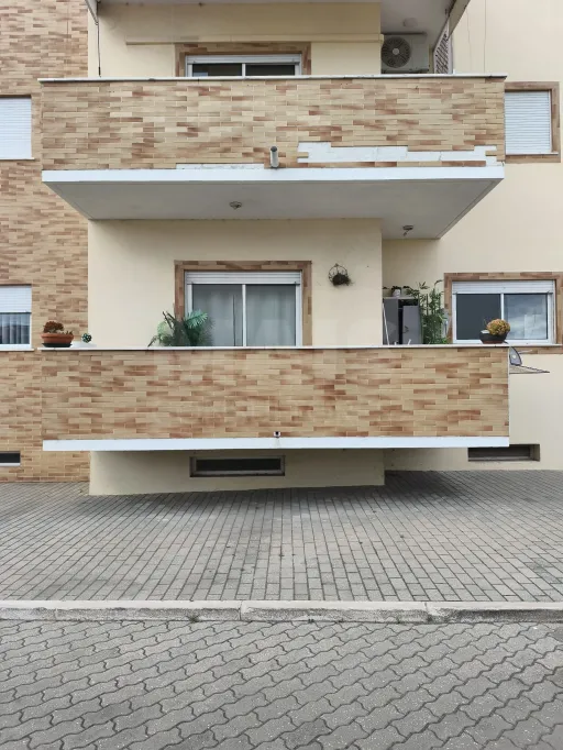 Apartamento T3 inserido em condomínio fechado no Porto Alto / Samora Correia