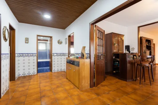 Moradia Térrea V3 com terreno urbano de 3780m2 no Alentejo