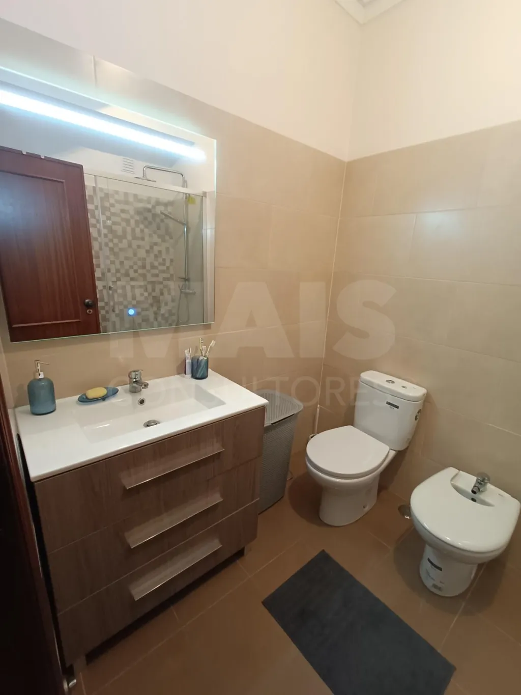 Apartamento T2 remodelado na Póvoa de Santa Iria