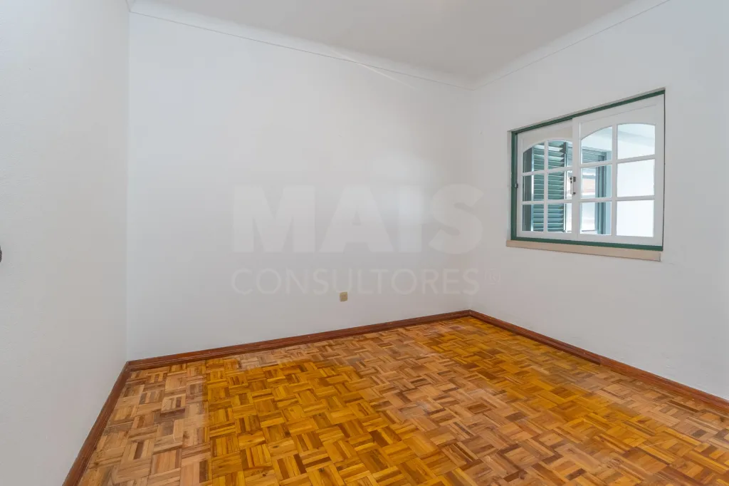 Moradia T3 com espaço exterior no centro de Salvaterra de Magos