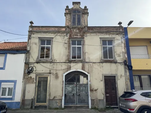 INVESTIMENTO: Prédio com projeto aprovado para 8 Apartamentos