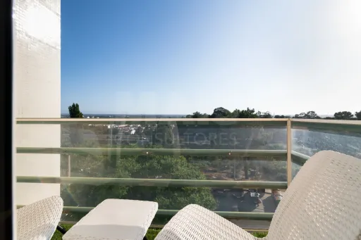 Apartamento T3 com Vista sobre o Rio Tejo
