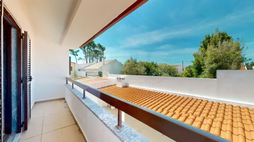 Moradia Isolada T3 com Jardim Privativo na Aroeira – Viva entre o Pinhal e o Mar