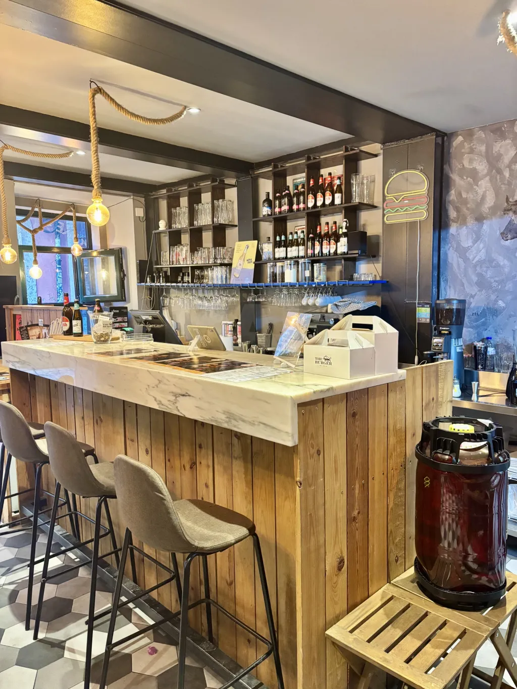 Trespasse de Restaurante em Santos-o-Velho - Lisboa