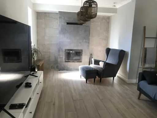 Quinta com moradia T4, piscina e anexos a 35 mint de Lisboa