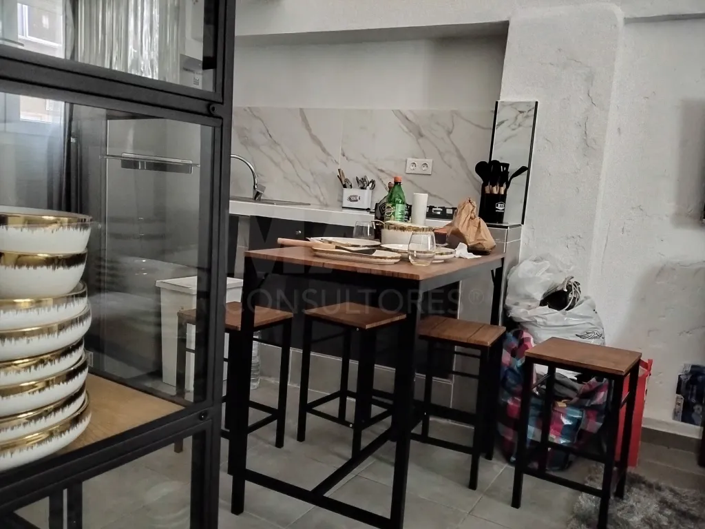 Moradia Remodelada V1 em Alhandra.
