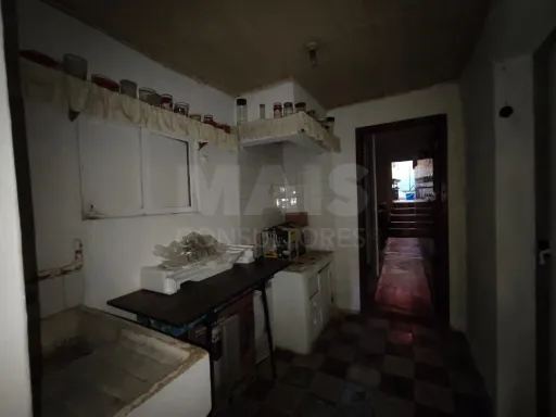 Moradia em Sacavém para remodelação total