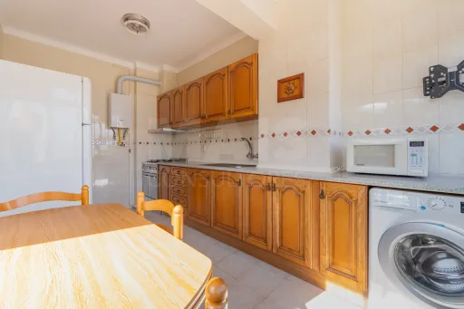 Apartamento T2 com elevador em Alhandra