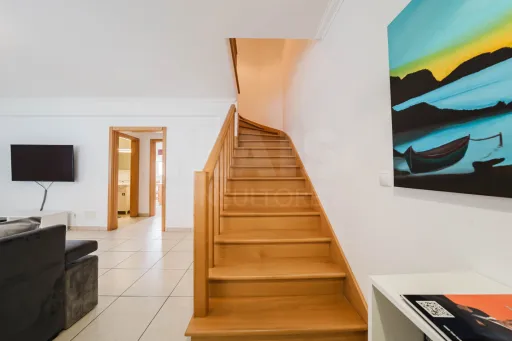 Moradia T3 Moderna com Jardim, Garagem e Excelente Exposição Solar na Atouguia da Baleia