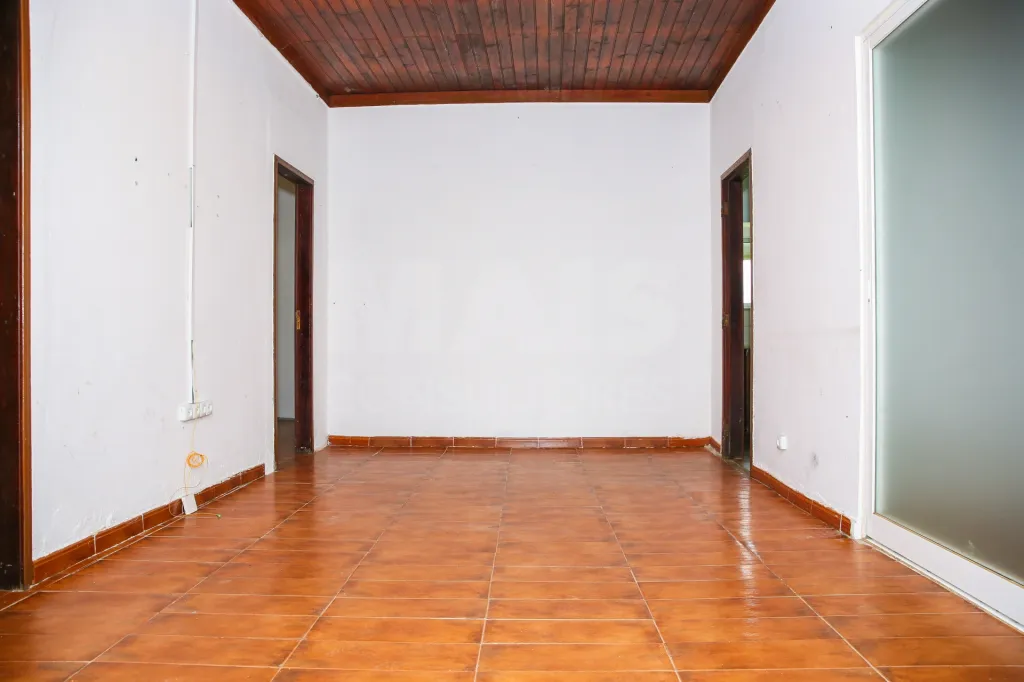 Moradia T2 para Remodelar – Pocariça, Olhalvo