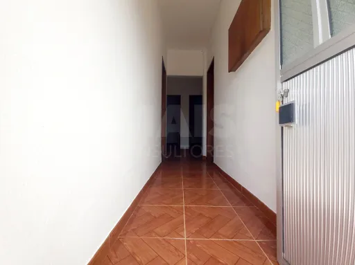 Moradia Bi Familiar inserida num lote de Terreno 1785 m2 em Canha